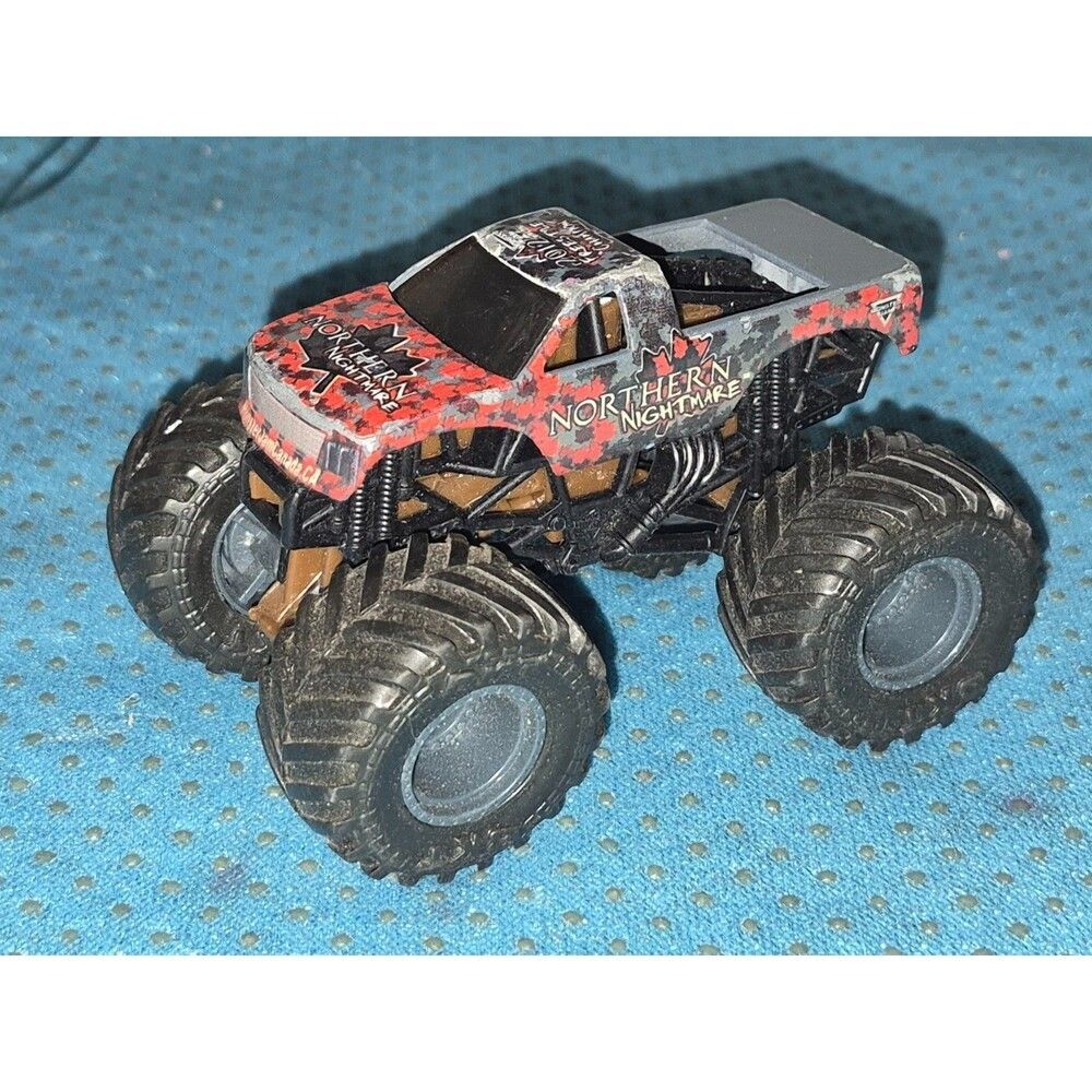 Hot Wheels Monster Jam Truck Northern Nightmare 2012 Freestyle Champion 1/64